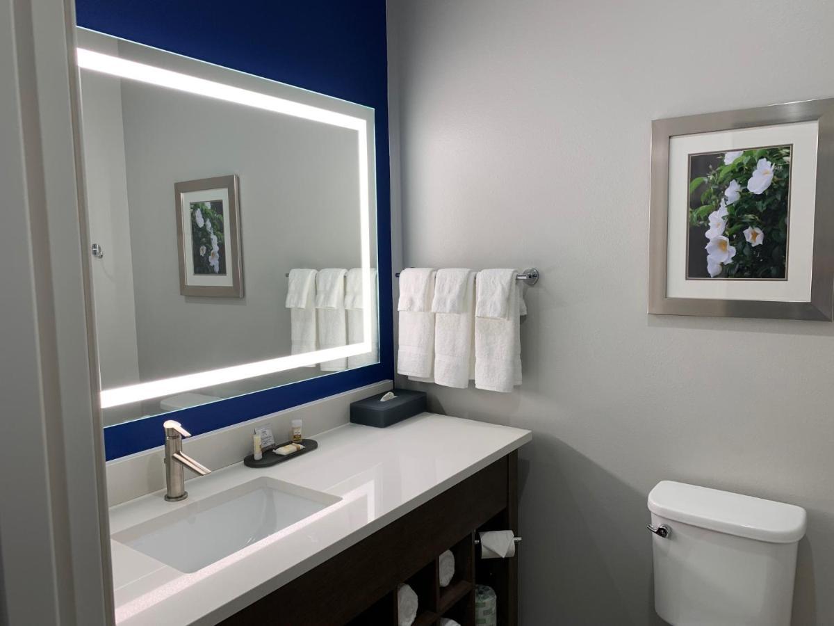La Quinta Inn & Suites By Wyndham تيفتون المظهر الخارجي الصورة