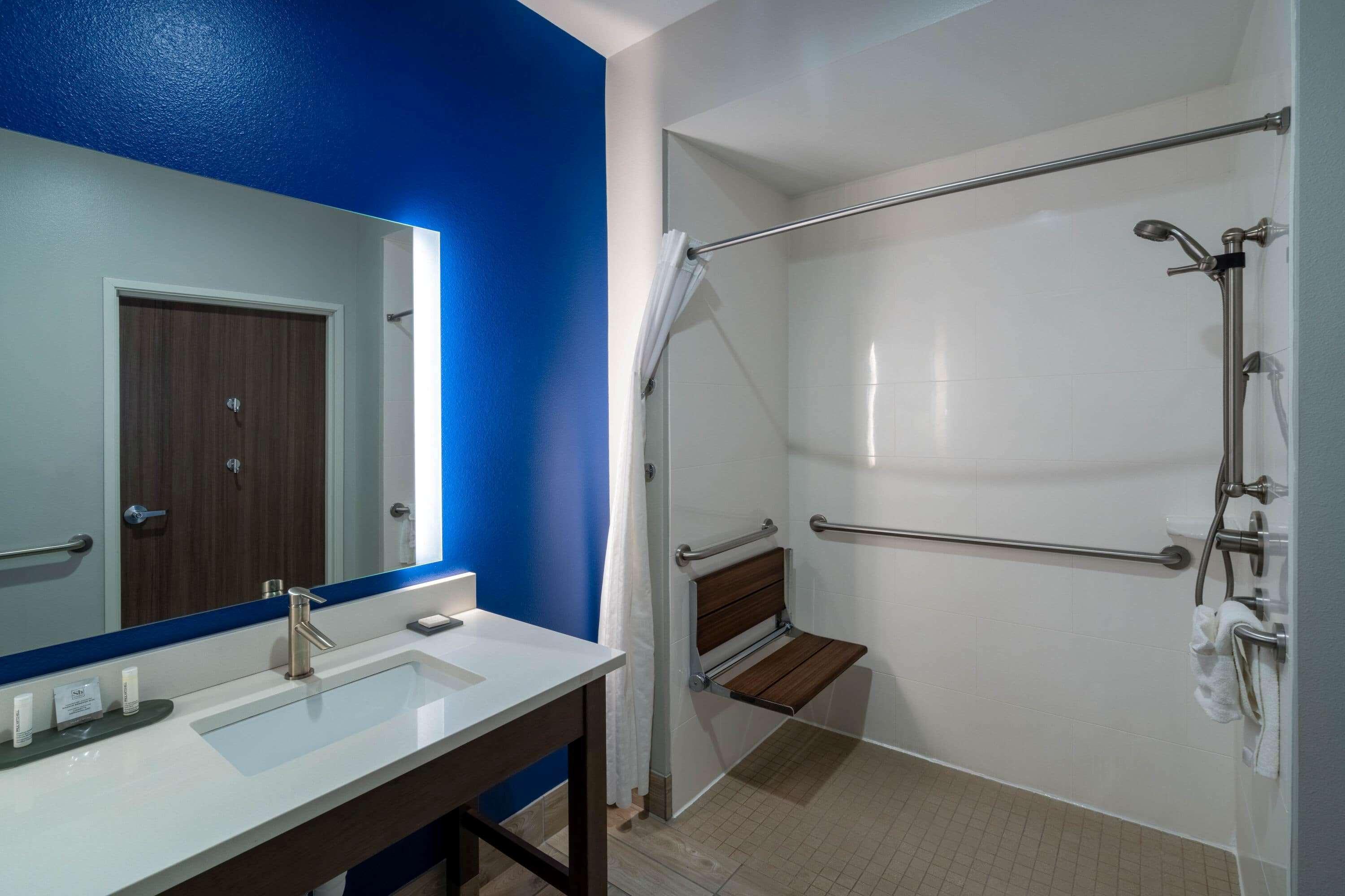 La Quinta Inn & Suites By Wyndham تيفتون المظهر الخارجي الصورة