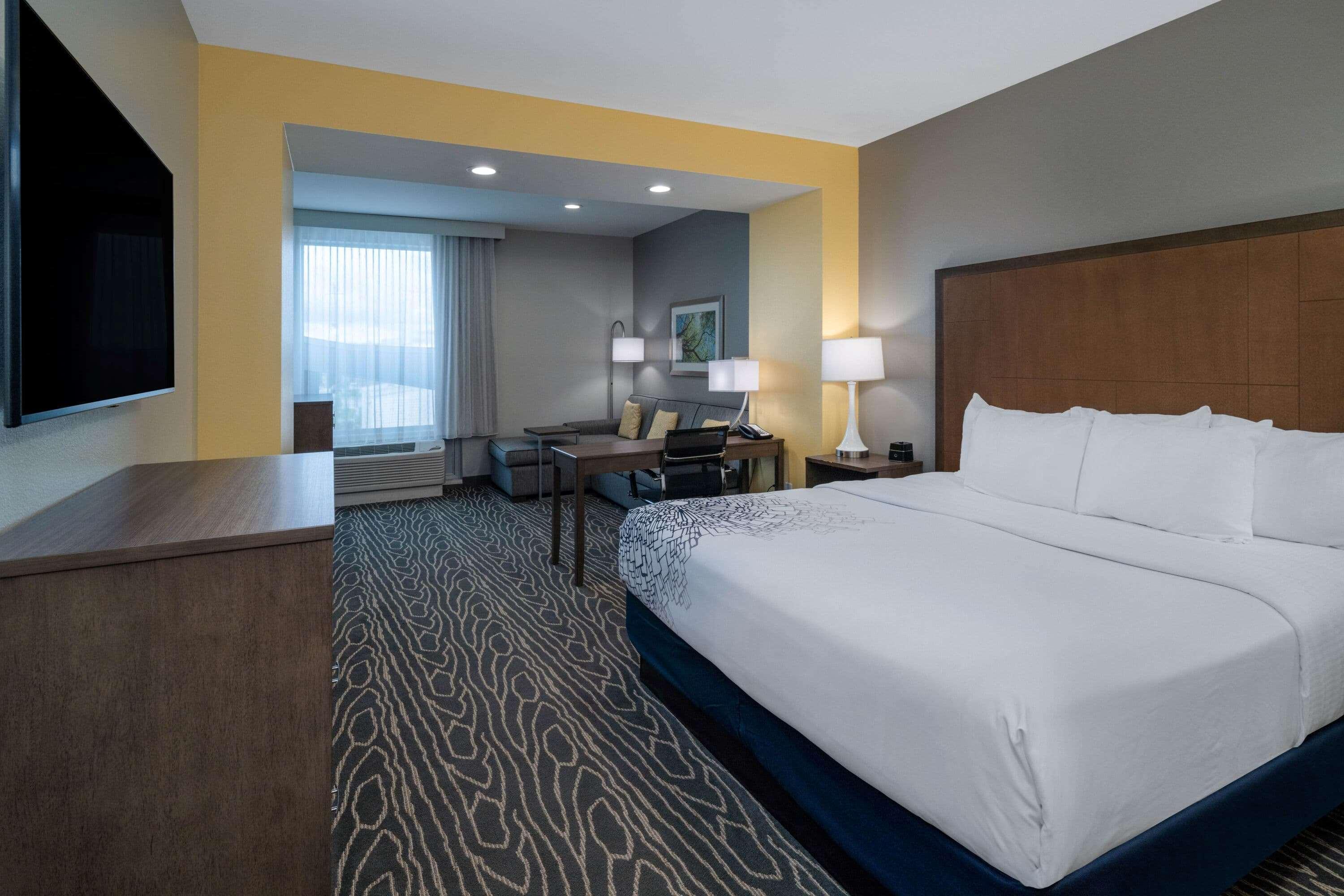 La Quinta Inn & Suites By Wyndham تيفتون المظهر الخارجي الصورة